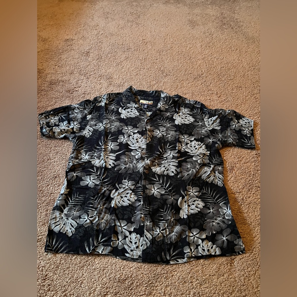 Vintage - Men's Hawaiian Black/White Button Down Short Sleeve Shirt